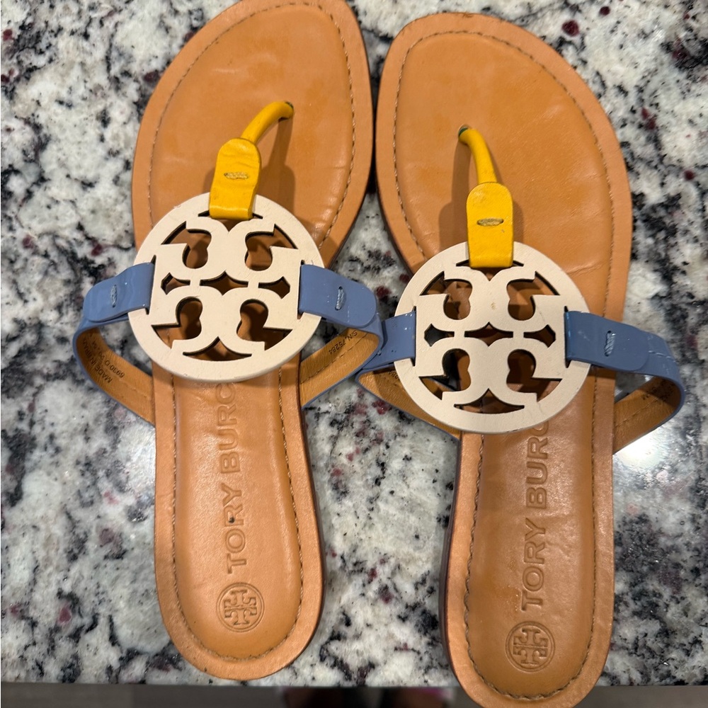 Tory Burch Tan and Blue Logo Sandals Size : 8